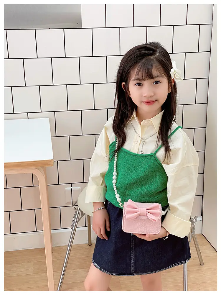 Girls Bow Crossbody Bag Green White Pearl Chain Shoulder Crossbody — feature 4