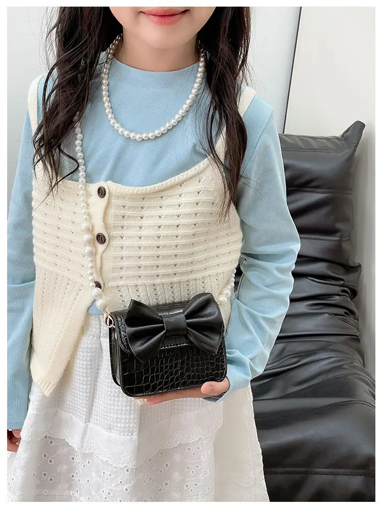 Girls Bow Crossbody Bag Green White Pearl Chain Shoulder Crossbody — feature 6