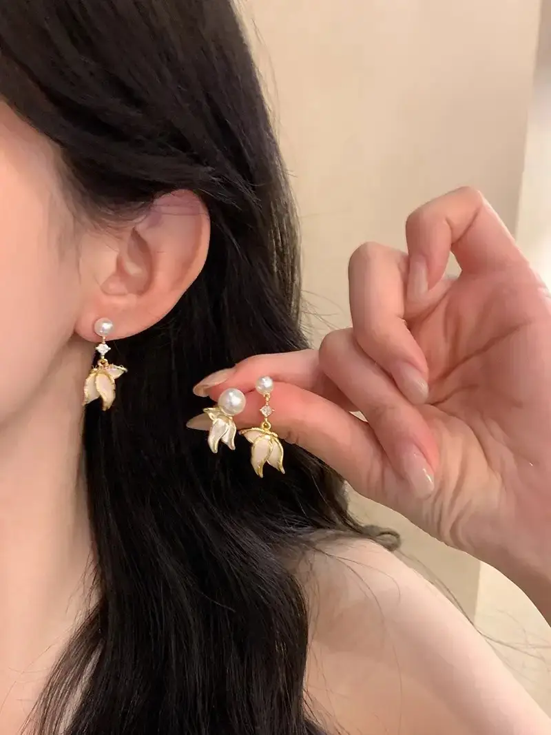 Pearl Fish Tail Tassel Earrings Women's 2025 New Style — feature 4