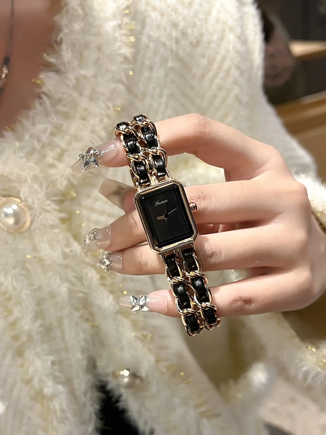 Gold Square Watch for Women Waterproof Cross-border — feature 3