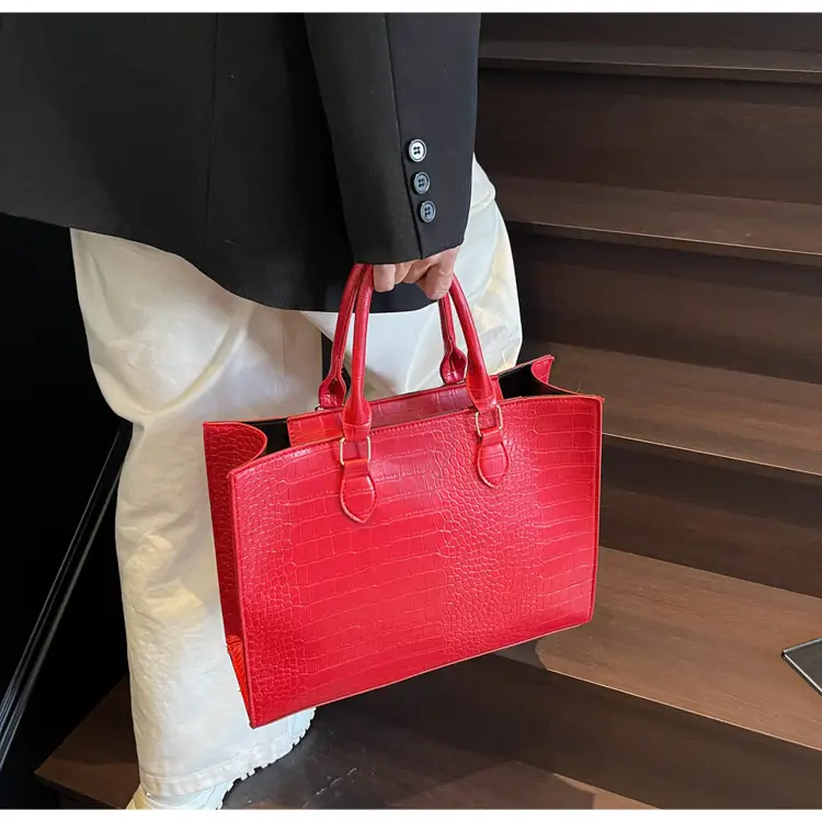 2025 Brown Crocodile Texture Shoulder Bag for Women — feature 11