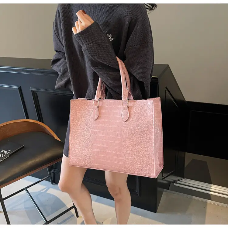 2025 Brown Crocodile Texture Shoulder Bag for Women — feature 15