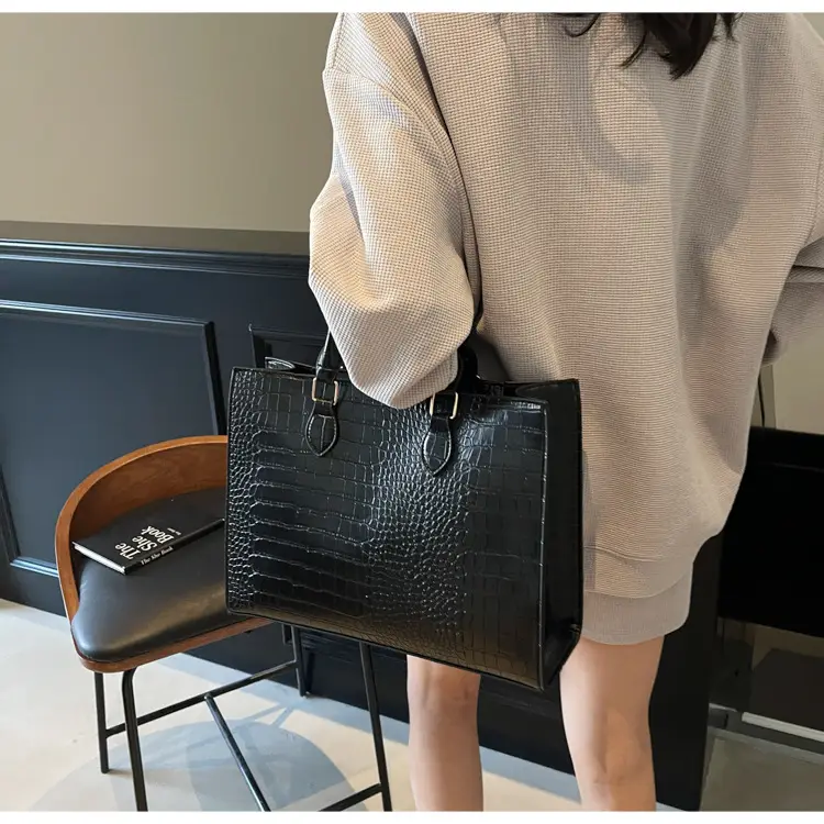 2025 Brown Crocodile Texture Shoulder Bag for Women — feature 17