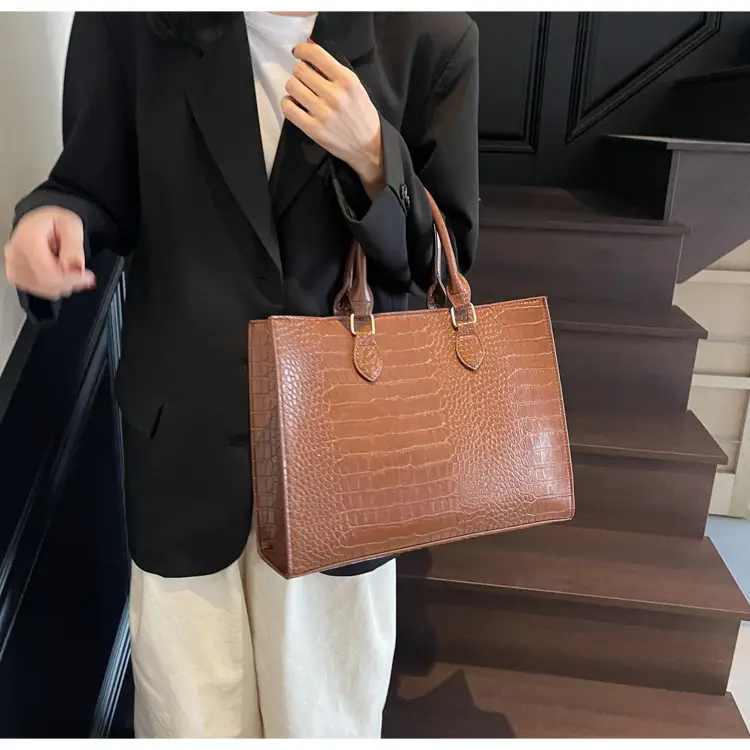 2025 Brown Crocodile Texture Shoulder Bag for Women — feature 9
