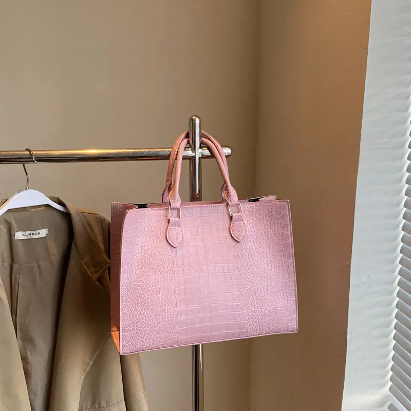 2025 Brown Crocodile Texture Shoulder Bag for Women