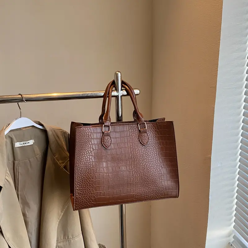 2025 Brown Crocodile Texture Shoulder Bag for Women