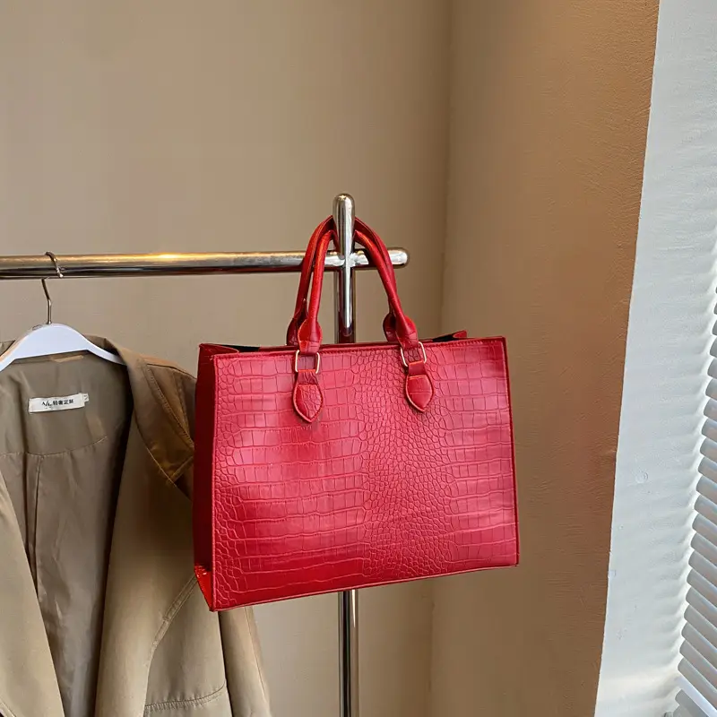 2025 Brown Crocodile Texture Shoulder Bag for Women