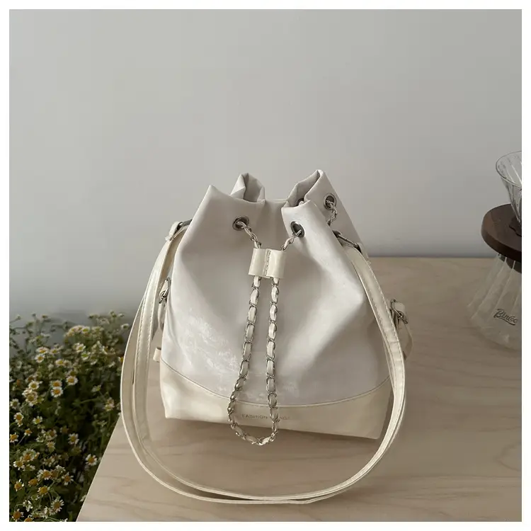 Pink Chain Zip Shoulder Bag for Women 2024 - Image 5