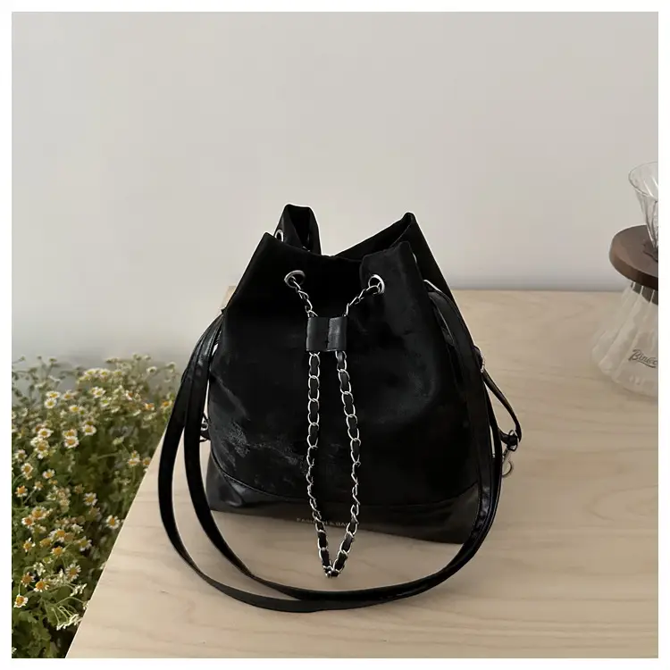 Pink Chain Zip Shoulder Bag for Women 2024 - Image 6