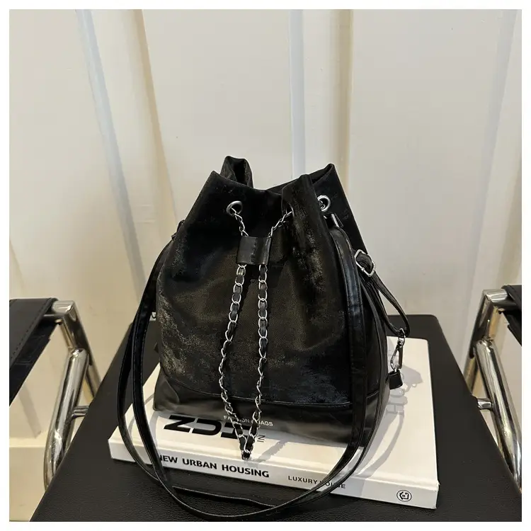 Pink Chain Zip Shoulder Bag for Women 2024 — feature 11