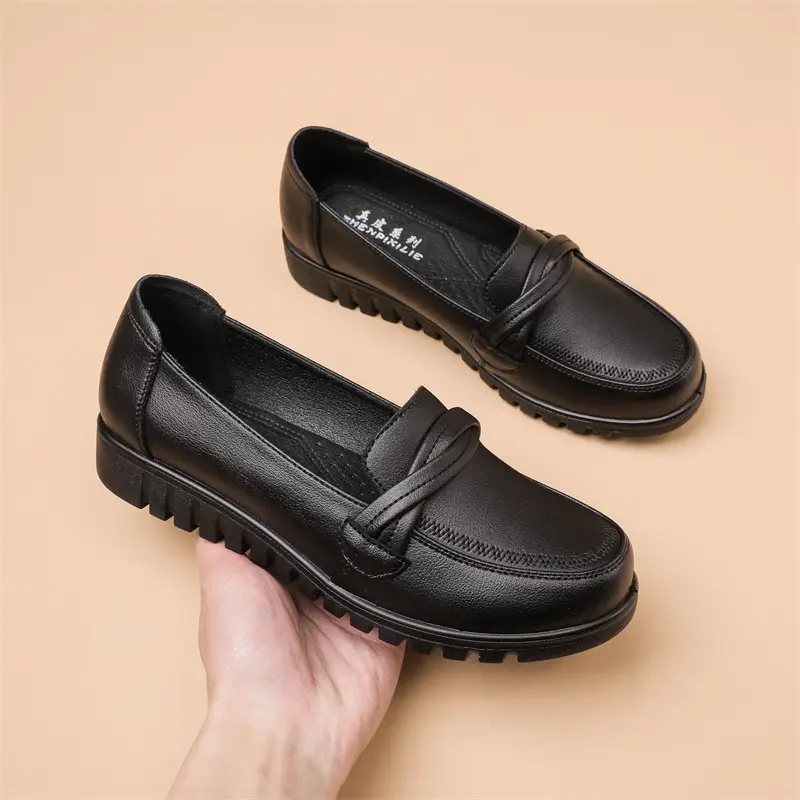 Genuine Leather Women's Shoes Casual Women's Single Shoes Top Layer Cowhide Non-slip Soft-soled Leather Shoes Middle-aged and Elderly Flat Shoes Leather Shoes for Mothers - Image 4
