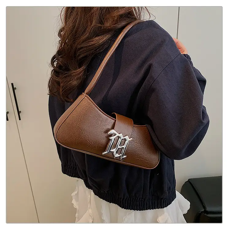 White Gold Logo Shoulder Bag for Women Spring 2025 — feature 13