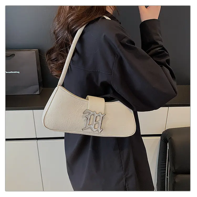 White Gold Logo Shoulder Bag for Women Spring 2025 — feature 17