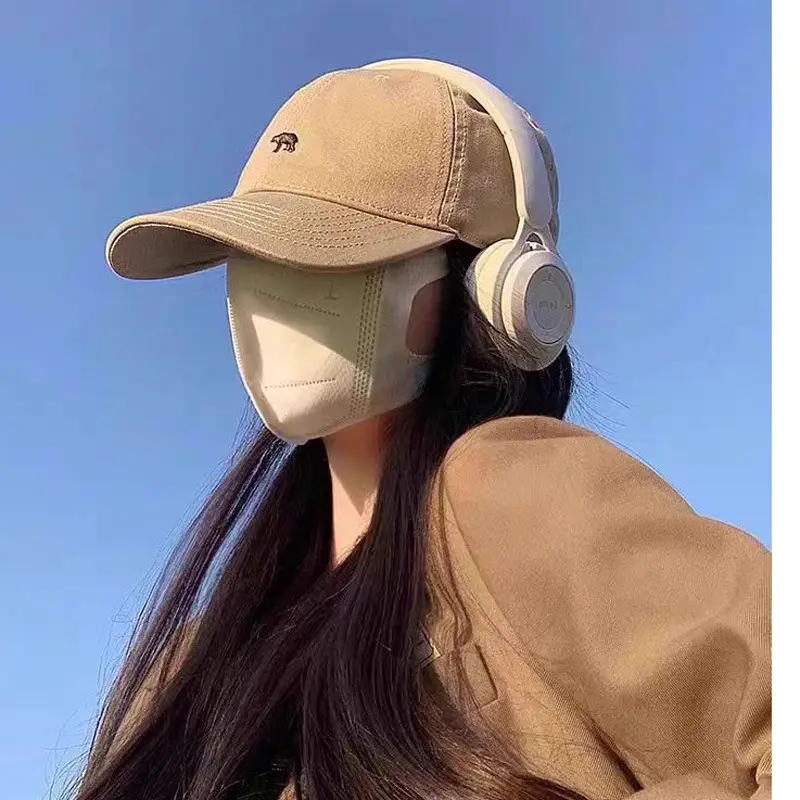 Women's Big Head Baseball Cap with Polar Bear Design — feature 15