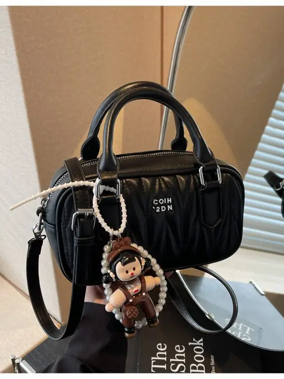 Black Pleated Crossbody Bag for Girls 2025 - Image 5