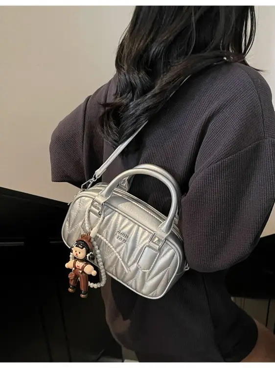Black Pleated Crossbody Bag for Girls 2025 - Image 7