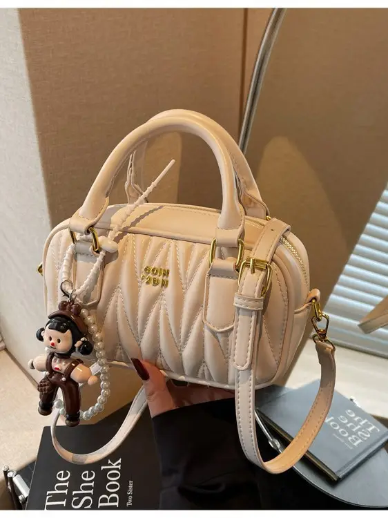 Black Pleated Crossbody Bag for Girls 2025 - Image 8