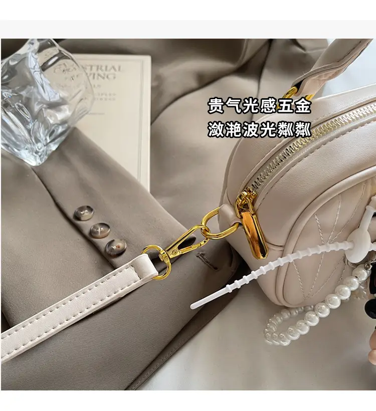 Black Pleated Crossbody Bag for Girls 2025 — feature 4