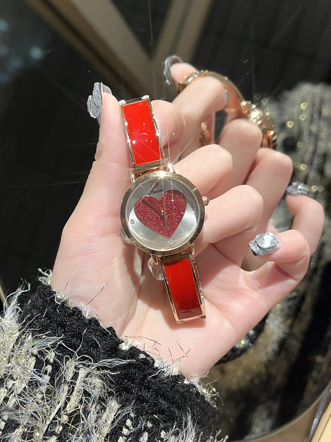 Gold Heart Watch for Women with Crystal Band — feature 6
