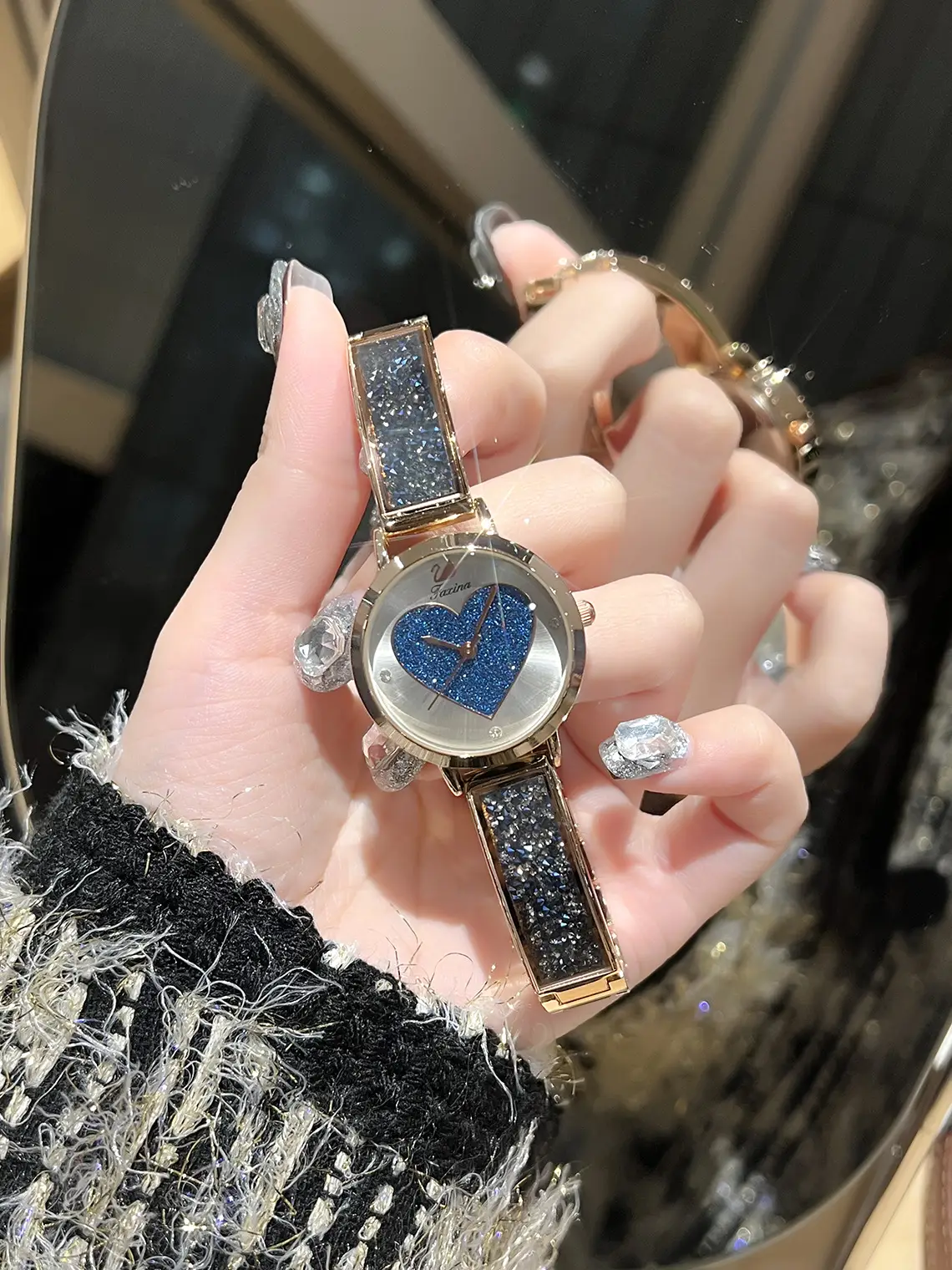 Gold Heart Watch for Women with Crystal Band — feature 8