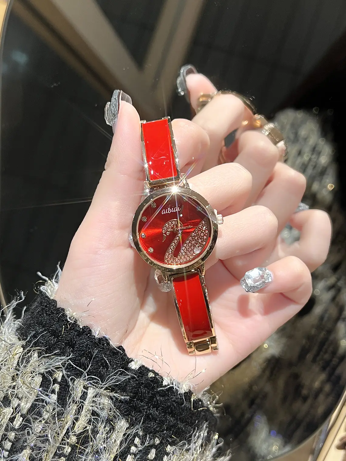 Gold Heart Watch for Women with Crystal Band - Image 4