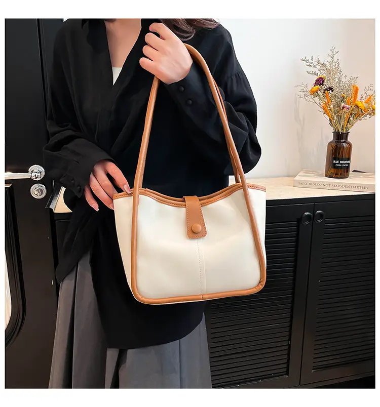 Women's 2025 Contrast Tote Bags Large Capacity Leather Goods — feature 14