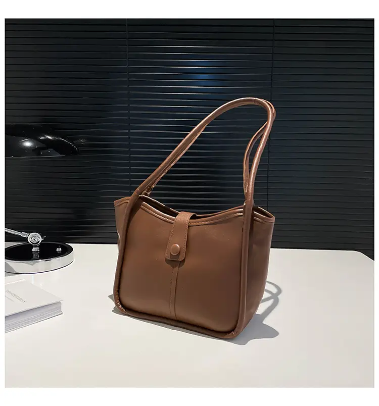 Women's 2025 Contrast Tote Bags Large Capacity Leather Goods — feature 32