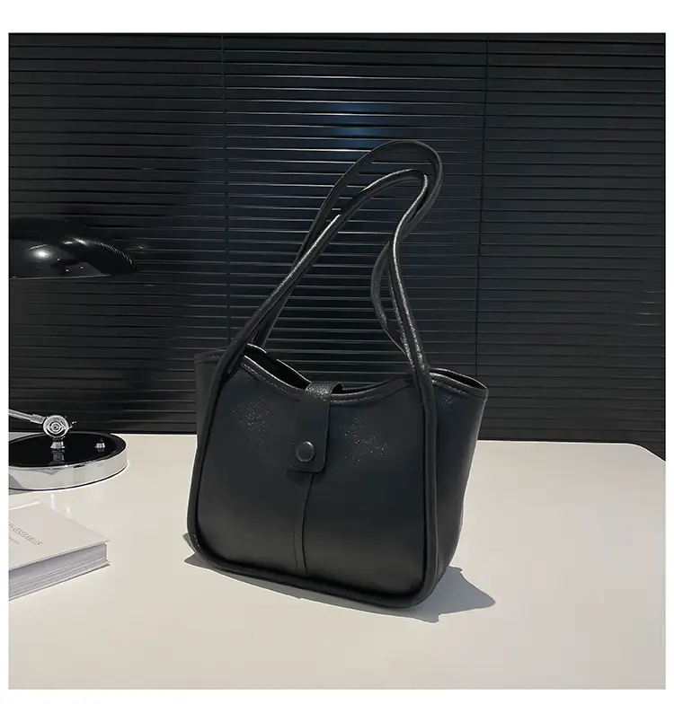 Women's 2025 Contrast Tote Bags Large Capacity Leather Goods — feature 33