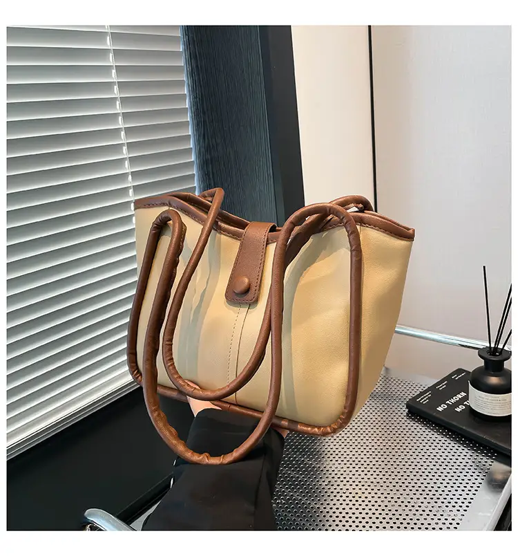 Women's 2025 Contrast Tote Bags Large Capacity Leather Goods — feature 44
