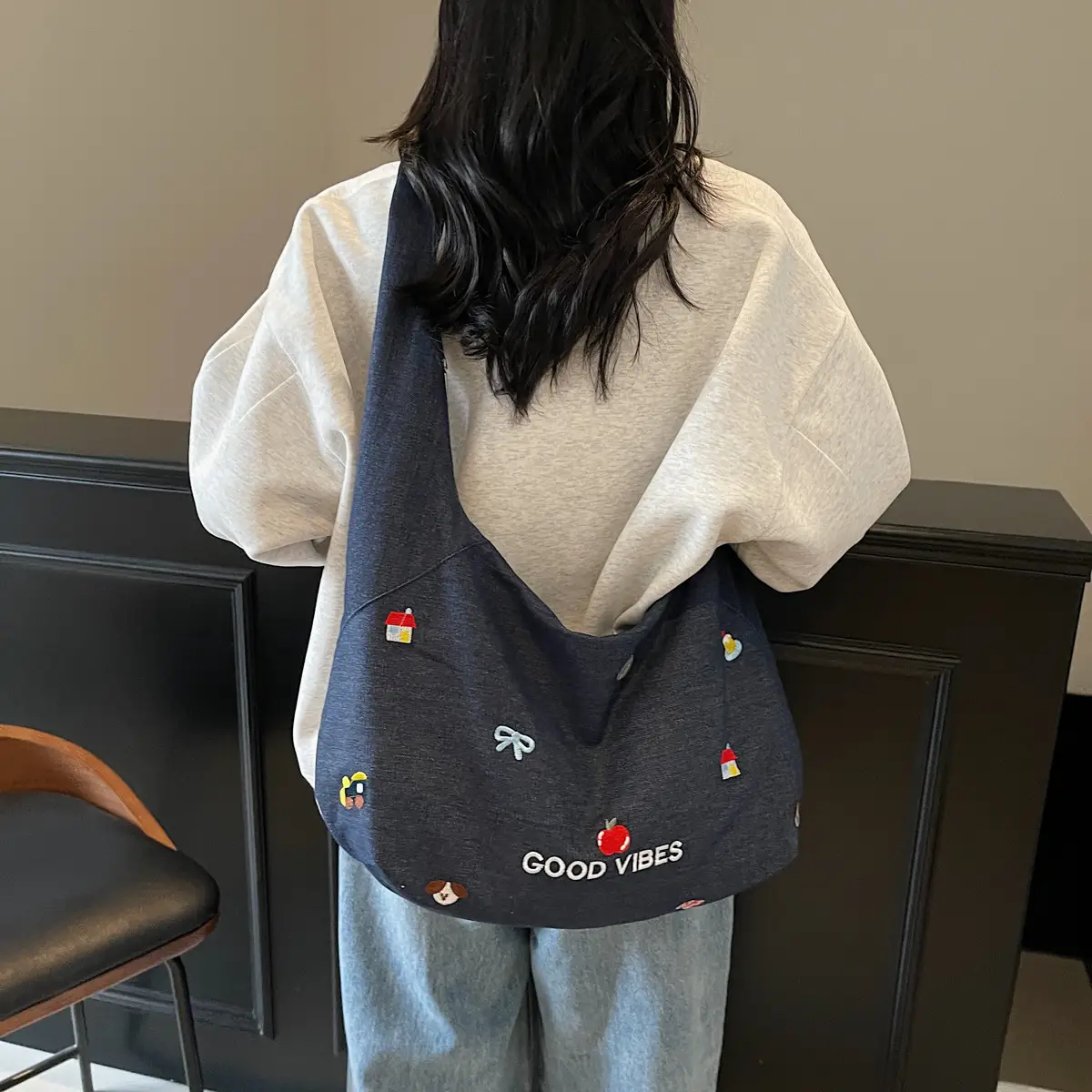 Retro Crossbody Bag Women Large Capacity Casual Shoulder Bag — feature 24