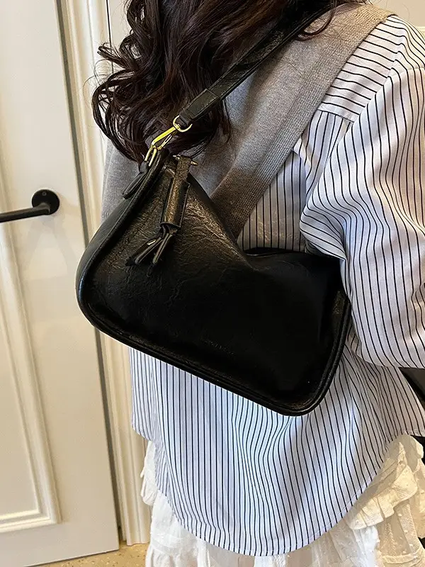 Black Retro Crossbody Bag Women Spring Summer 2025 - Image 4