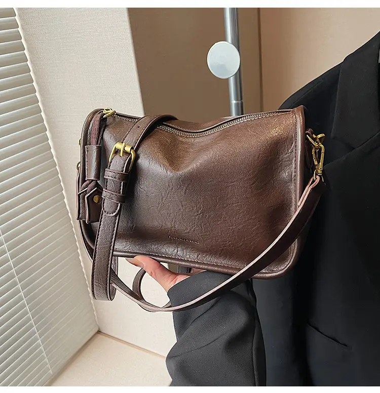 Black Retro Crossbody Bag Women Spring Summer 2025 — feature 26