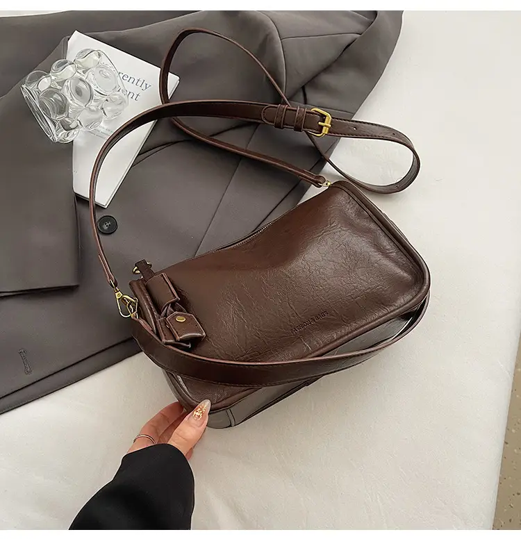 Black Retro Crossbody Bag Women Spring Summer 2025 — feature 28