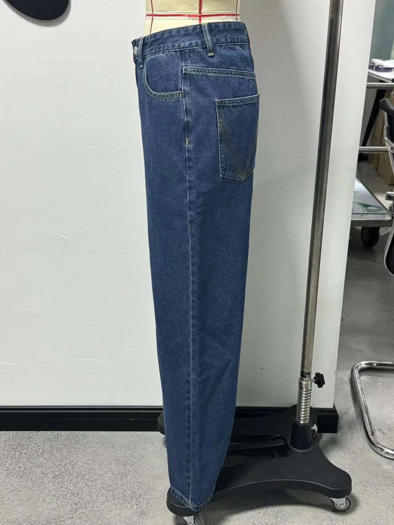 Women's High-Waisted Dark Blue Jeans Slim Fit — feature 13