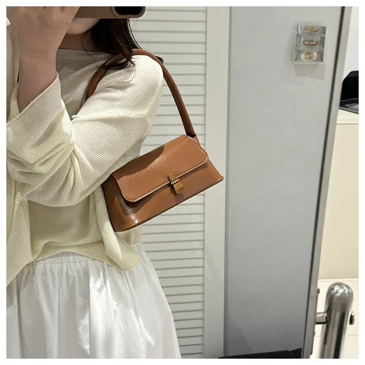 Fairy Gentle Style Small Shoulder Bag Maroon Leather — feature 15