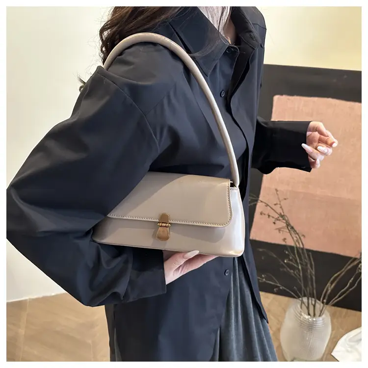 Fairy Gentle Style Small Shoulder Bag Maroon Leather — feature 17
