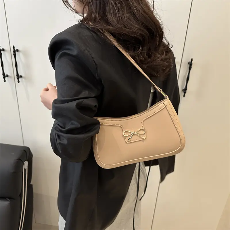 White Square Shoulder Bag with Bow Detail - Image 8