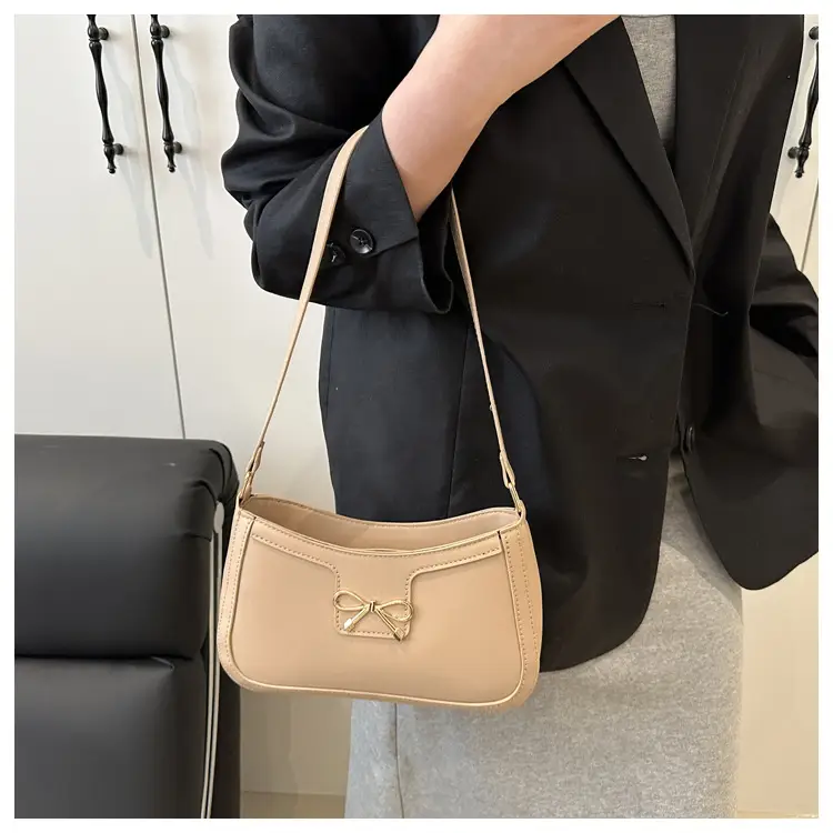 White Square Shoulder Bag with Bow Detail — feature 20