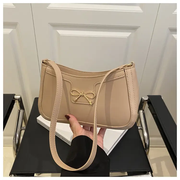 White Square Shoulder Bag with Bow Detail — feature 24