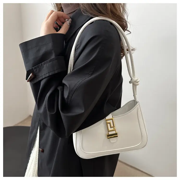 2025 Beige Gold Plated Lock Buckle Shoulder Bag — feature 10