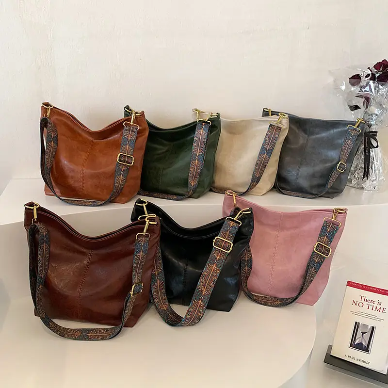 Green Leather Shoulder Bag with Embroidered Strap - Image 11
