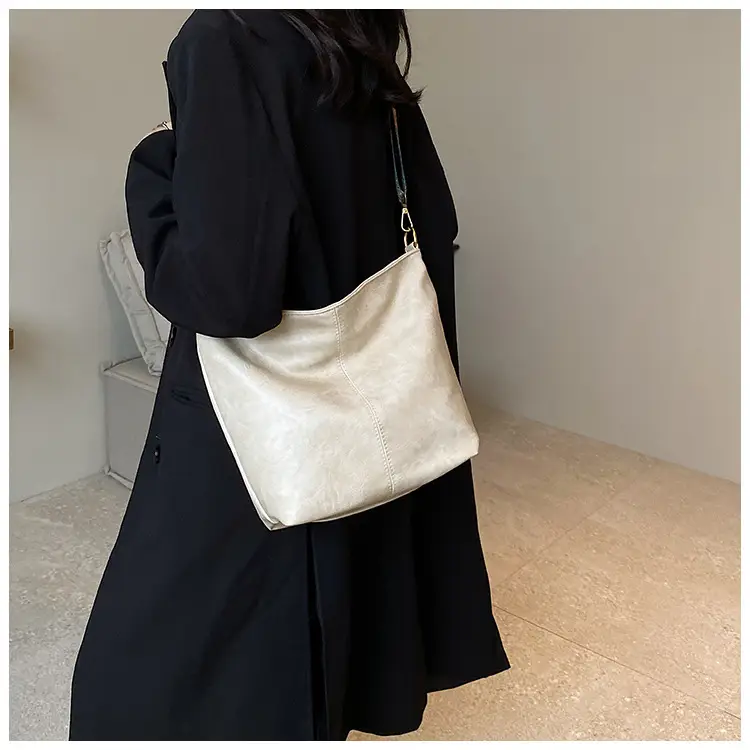 Green Leather Shoulder Bag with Embroidered Strap — feature 31