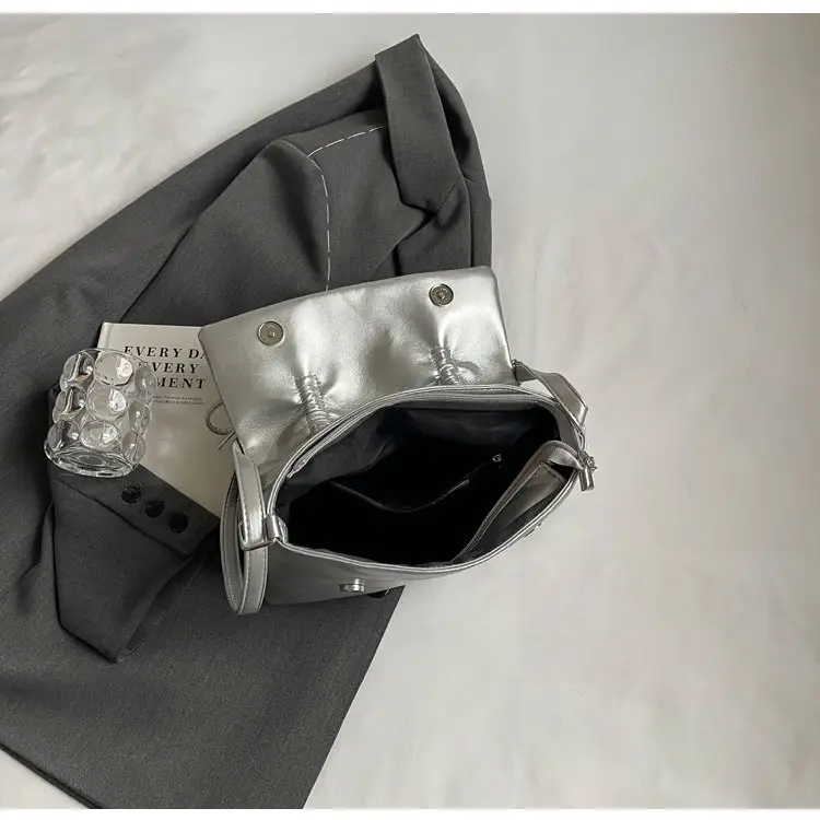 2025 Spring Shoulder Bag Cover Style with Bow Detail — feature 8