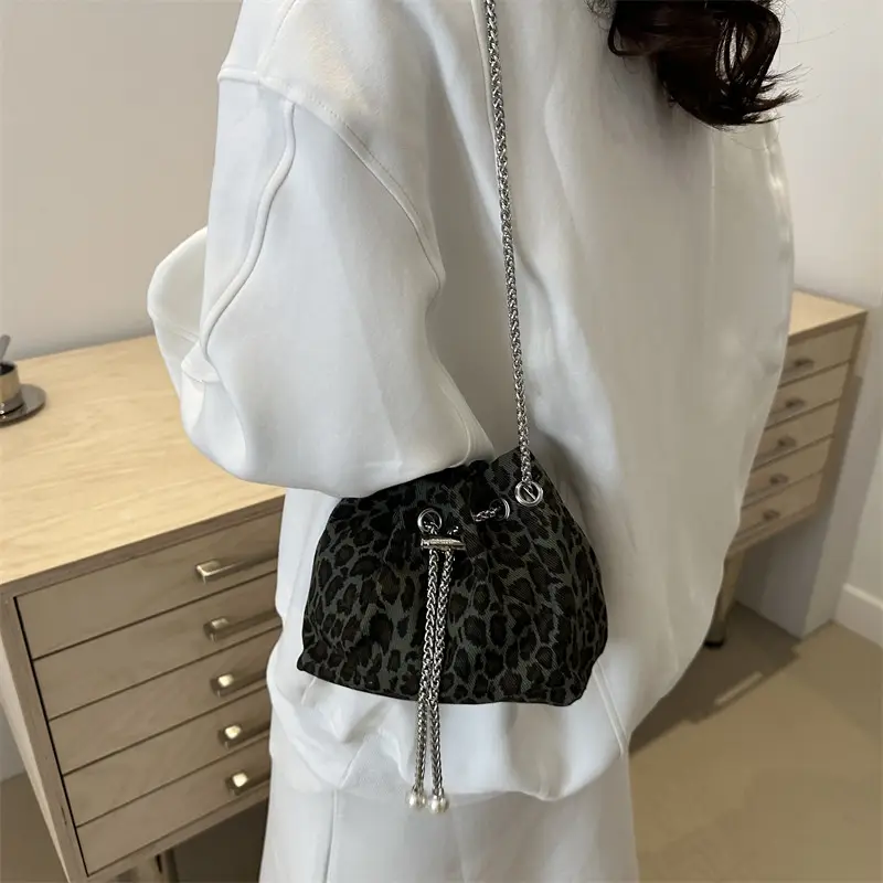 Leopard Print Chain Shoulder Bag Large Capacity Women - Image 6