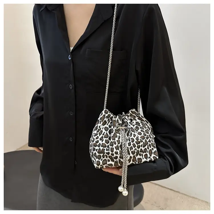 Leopard Print Chain Shoulder Bag Large Capacity Women — feature 11