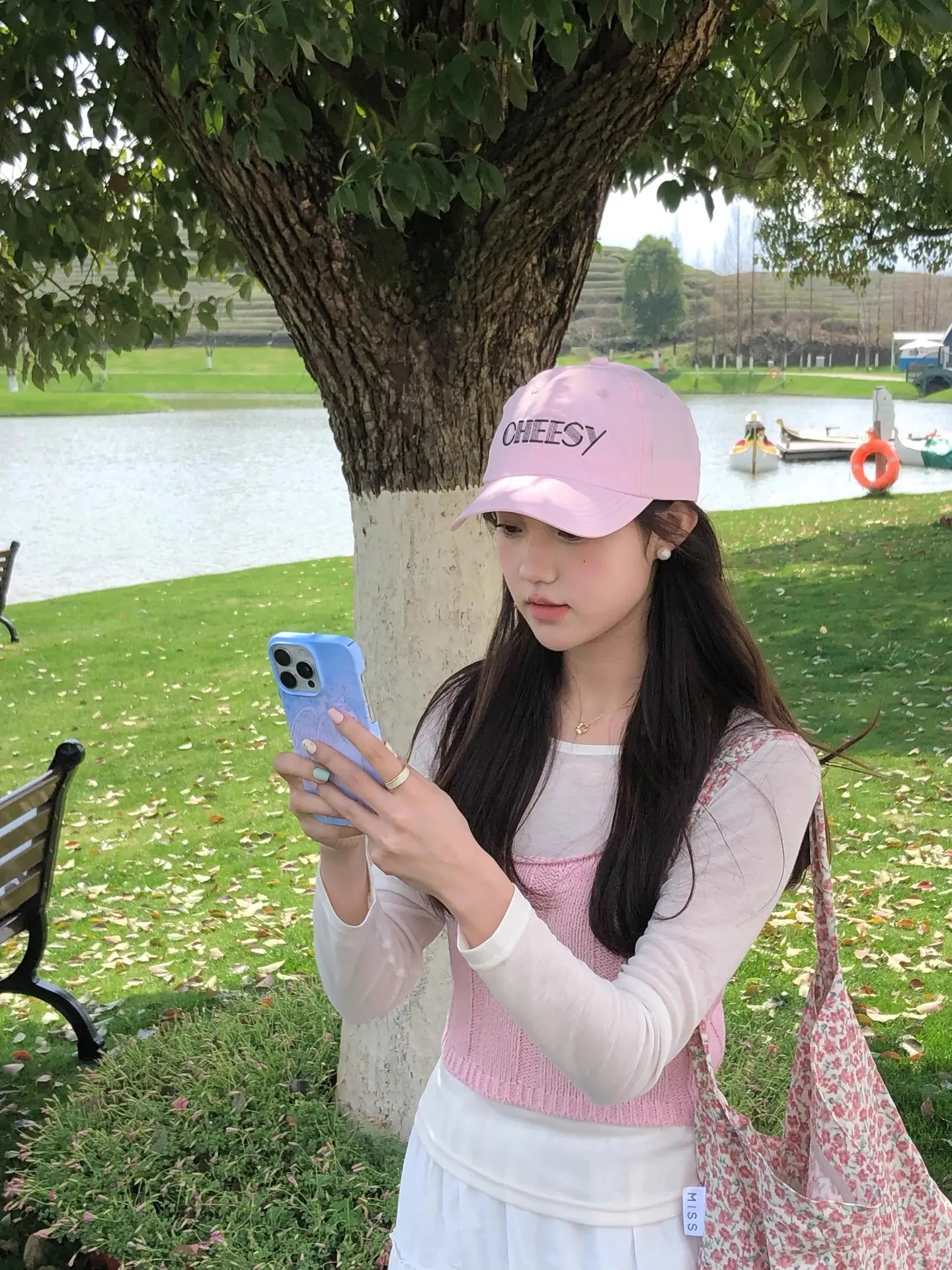 Pink Beesy Embroidered Baseball Cap for Women Men — feature 6