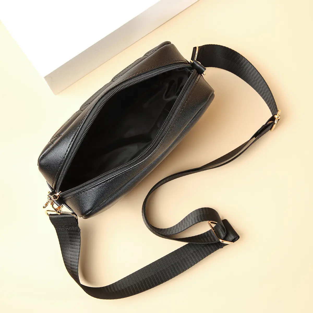 Black Rhombic Two-Piece Women's Mobile Phone Bag - Image 4