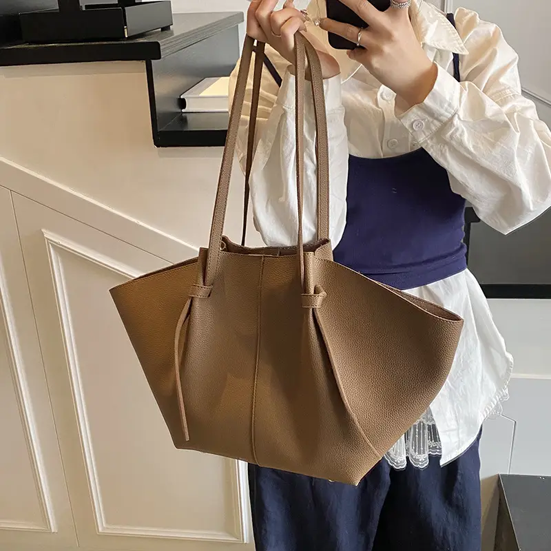 Korean Style Large Capacity Tote Bag for Women - Image 7
