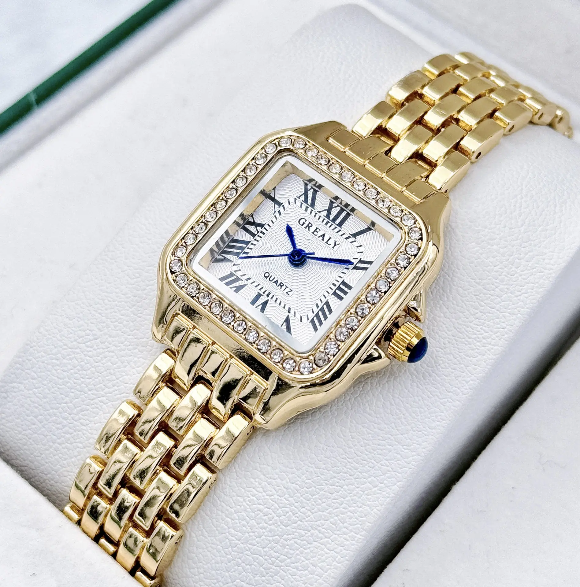 Retro Square Women's Gold Diamond Watch — feature 10