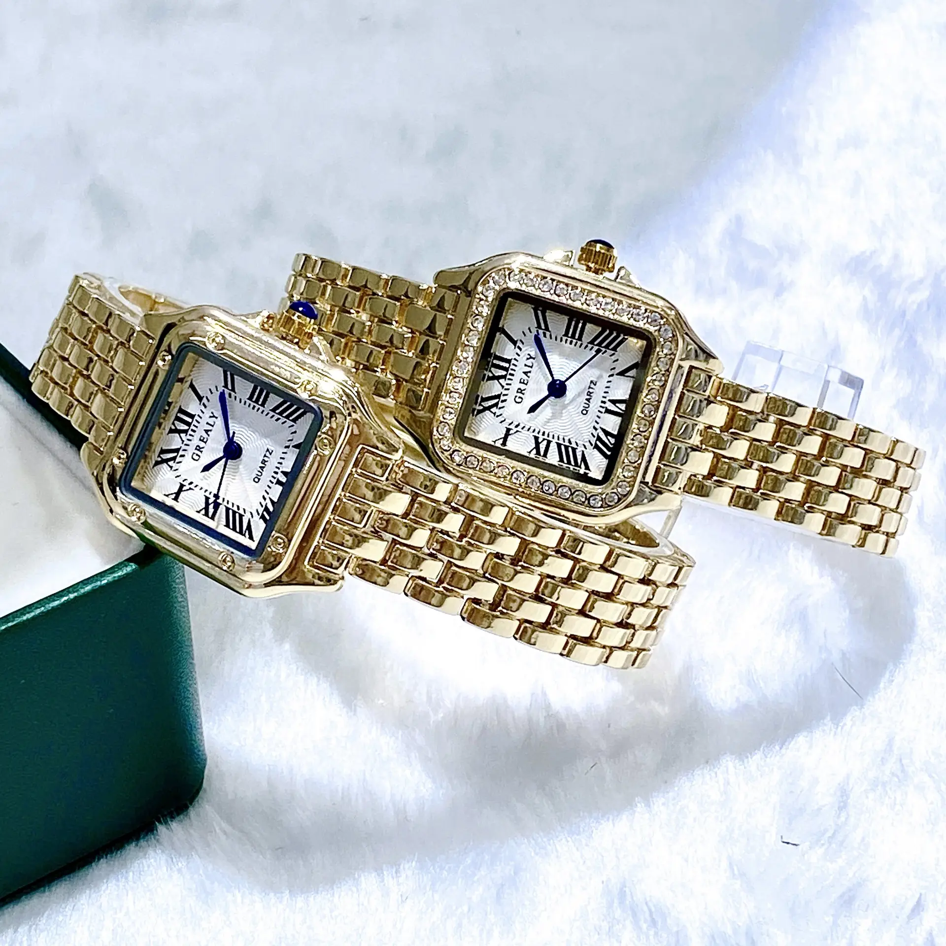 Retro Square Women's Gold Diamond Watch — feature 12